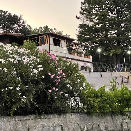 Villa L'Usignolo Bed & Breakfast